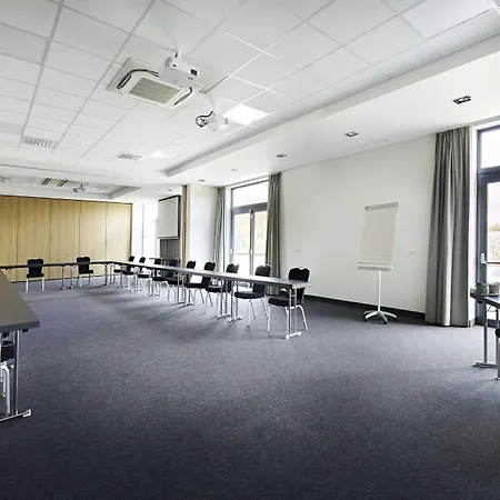 Park Inn By Radisson Liege Airport-2